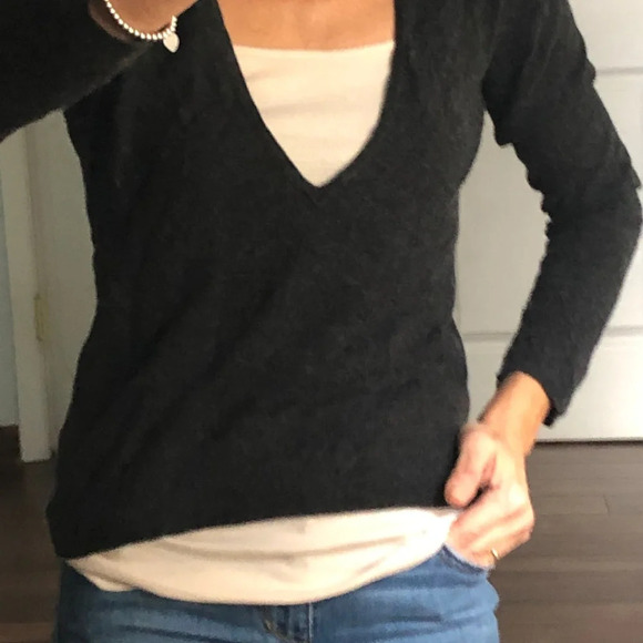 Vintage Mini V neck sweater - Picture 1 of 5